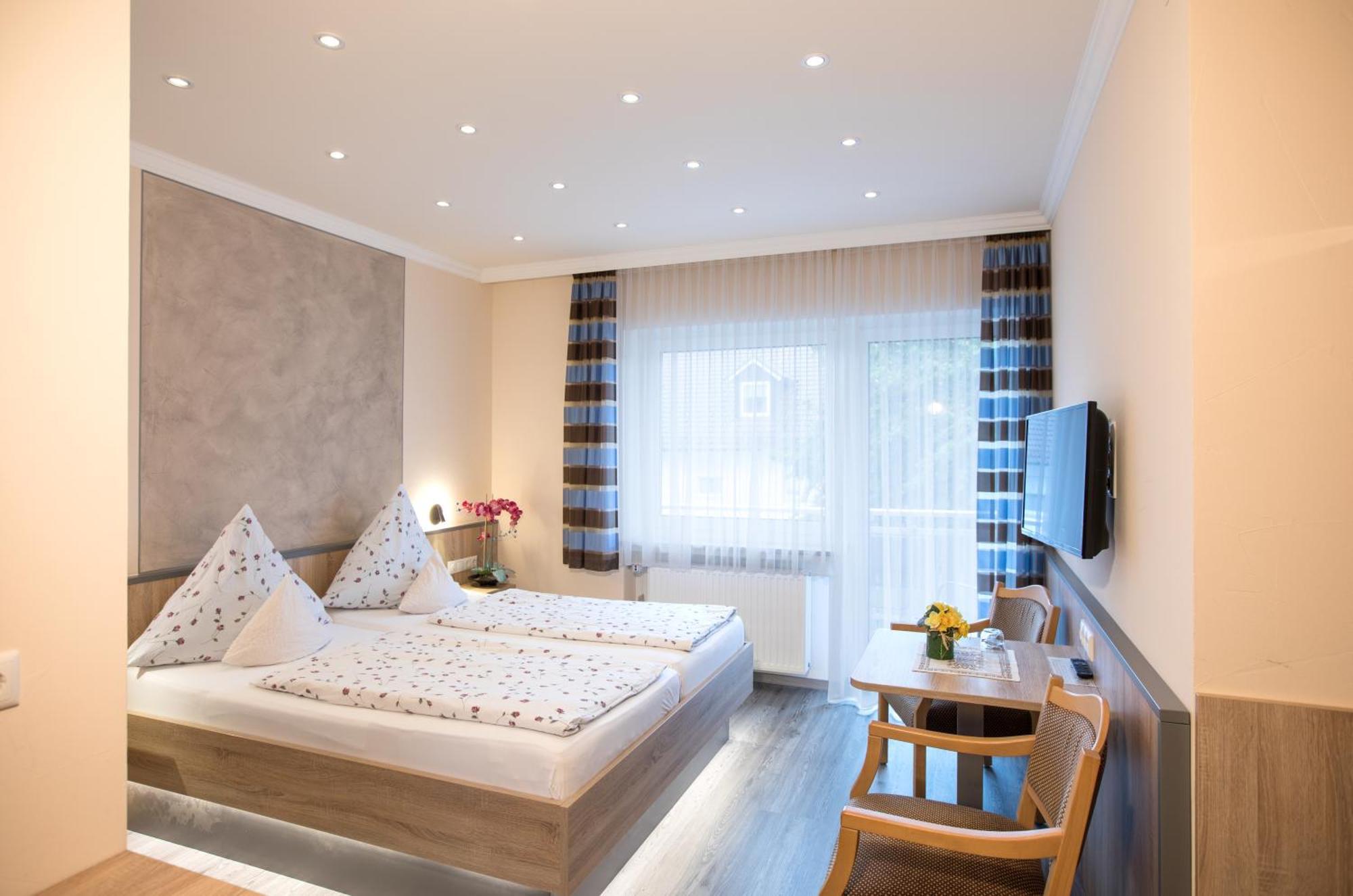 Hotel Dornroeschen 3*